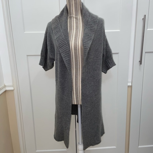 Lord & Taylor 100% Cashmere Gray Long Sweater. - Picture 2 of 7
